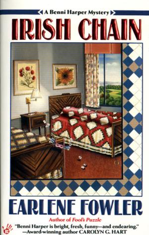 Cover of the book Irish Chain by Donna MacMeans