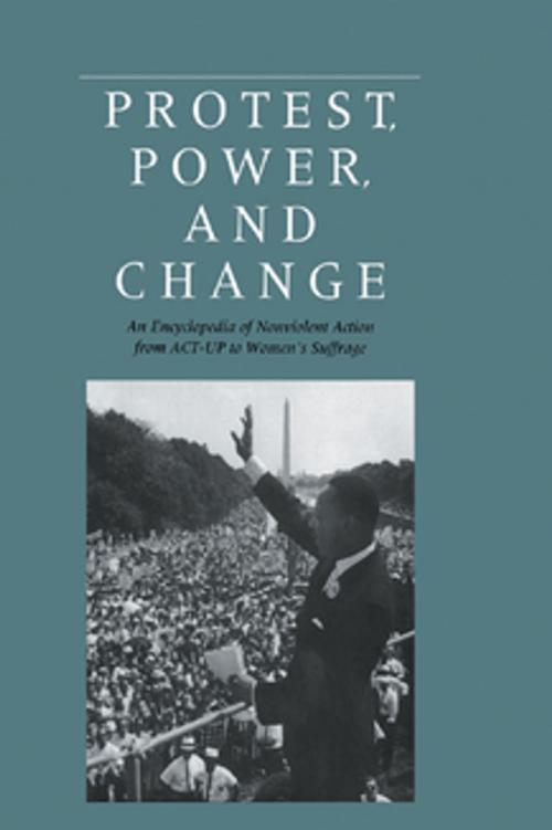 Cover of the book Protest, Power, and Change by Roger Powers S, Taylor and Francis