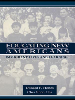 Cover of the book Educating New Americans by Jane Powell, Jennifer Monahan, Chris Foulds