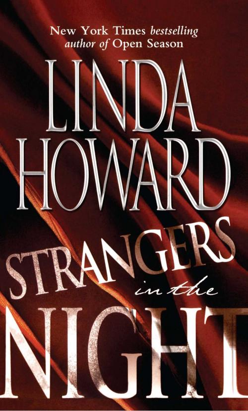 Cover of the book Strangers in the Night by Linda Howard, Pocket Books