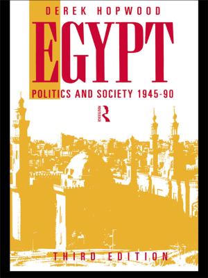Cover of the book Egypt 1945-1990 by Roger Smith