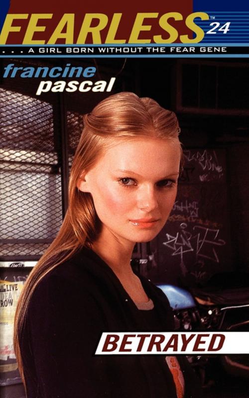 Cover of the book Betrayed by Francine Pascal, Simon Pulse