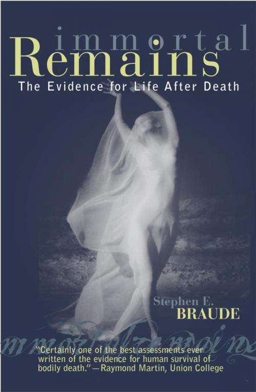 Cover of the book Immortal Remains by Stephen E. Braude, Rowman & Littlefield Publishers