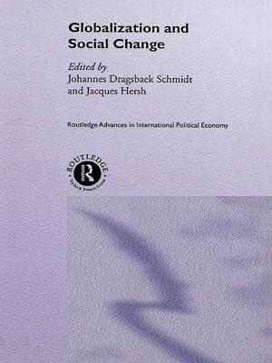 Cover of the book Globalization and Social Change by Chien-peng Chung