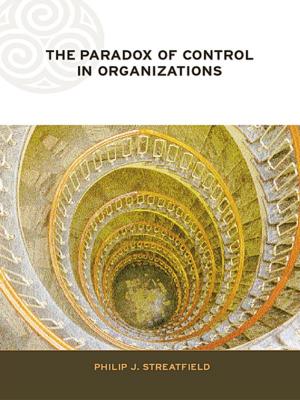 Cover of the book The Paradox of Control in Organizations by K. Codell Carter, Barbara R. Carter