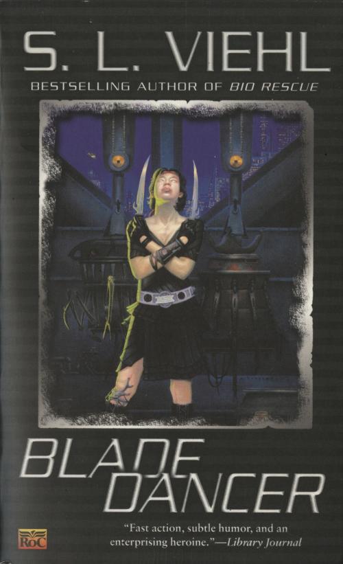 Cover of the book Blade Dancer by S. L. Viehl, Penguin Publishing Group