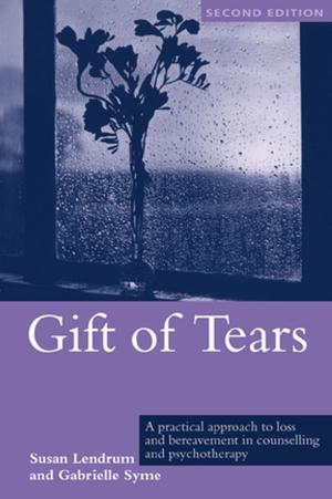 Cover of the book Gift of Tears by Pamela J. Shoemaker, Akiba A. Cohen