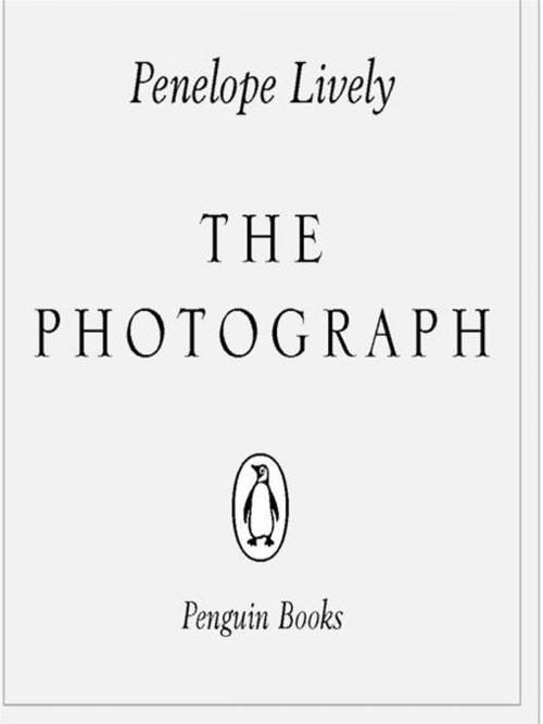 Cover of the book The Photograph by Penelope Lively, Penguin Publishing Group