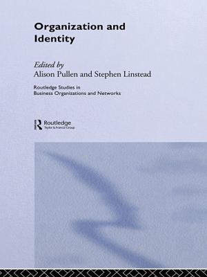 Cover of the book Organization and Identity by Laura M. Calkins