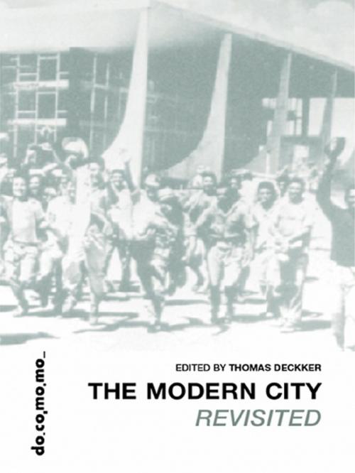 Cover of the book Modern City Revisited by , Taylor and Francis
