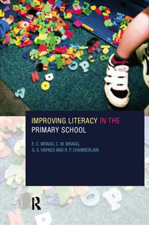 Cover of the book Improving Literacy in the Primary School by James Elkins
