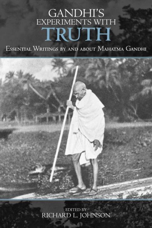 Cover of the book Gandhi's Experiments with Truth by , Lexington Books