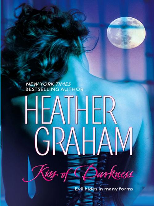 Cover of the book Kiss Of Darkness by Heather Graham, MIRA Books
