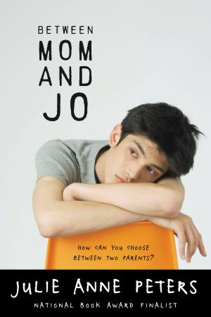 Cover of the book Between Mom and Jo by Cecily von Ziegesar
