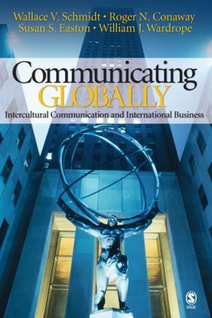 Cover of the book Communicating Globally by Professor Guy Starkey, Andrew Crisell