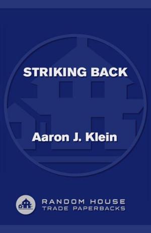 Cover of the book Striking Back by Emmanuel Malynski, Léon de Poncins, Julius Evola