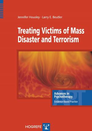 Cover of the book Treating Victims of Mass Disaster and Terrorism by Martin M. Antony, Karen Rowa