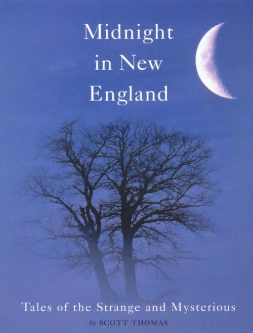 Cover of the book Midnight in New England by Scott Thomas, Down East Books