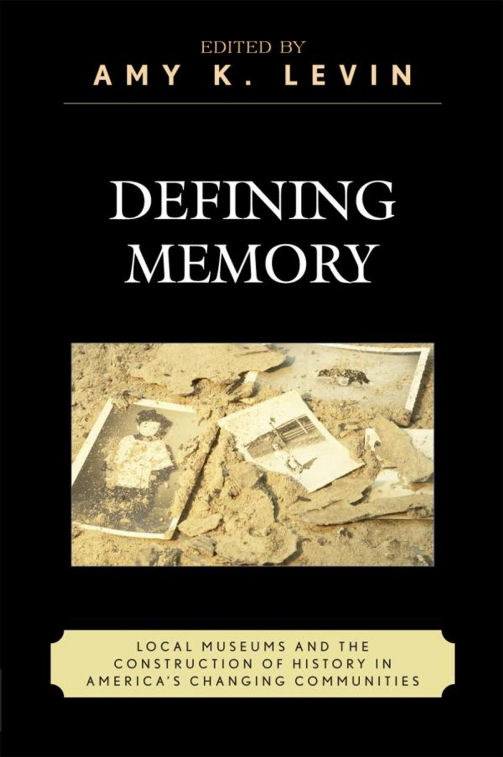 Big bigCover of Defining Memory