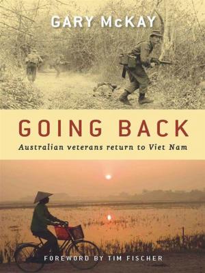 Cover of the book Going Back by Paul Jennings