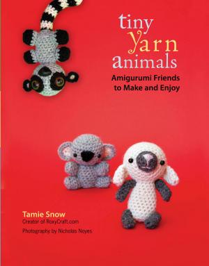 Cover of the book Tiny Yarn Animals by Lesley Hazleton