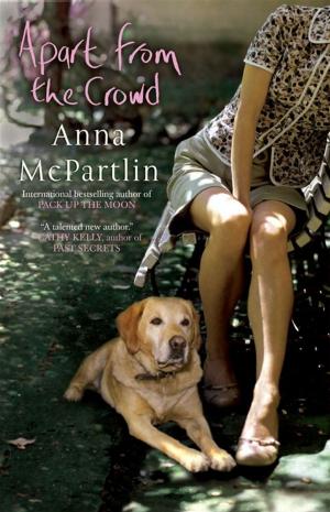 Cover of the book Apart from the Crowd by Christine Feehan, Susan Sizemore