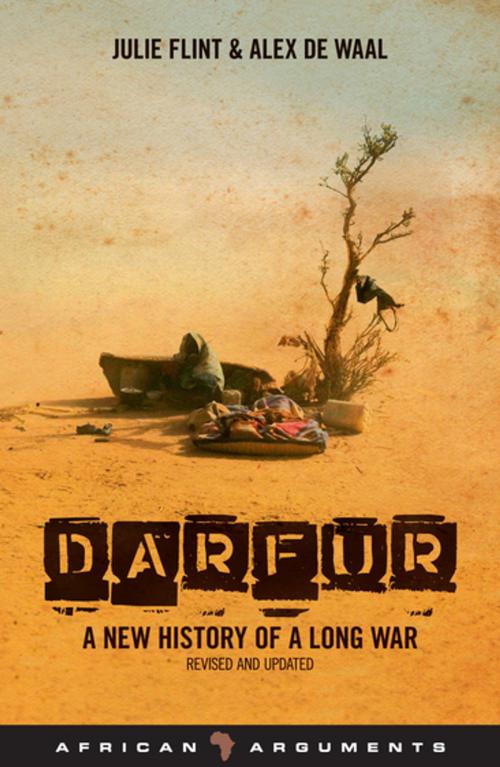 Cover of the book Darfur by Julie Flint, Alex de Waal, Zed Books