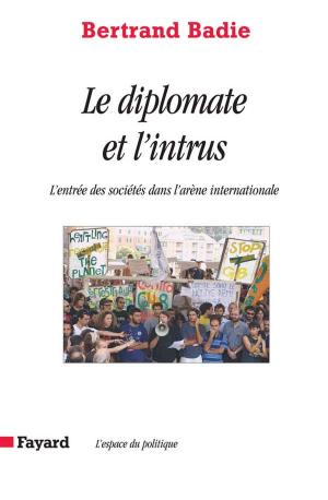 Cover of the book Le diplomate et l'intrus by Madeleine Lazard