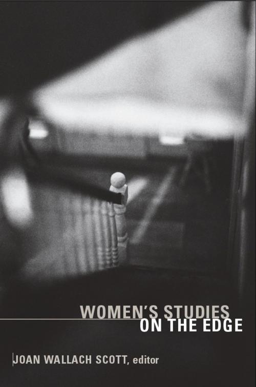 Cover of the book Women's Studies on the Edge by Wendy Brown, Robyn Wiegman, Gayle Salamon, Duke University Press