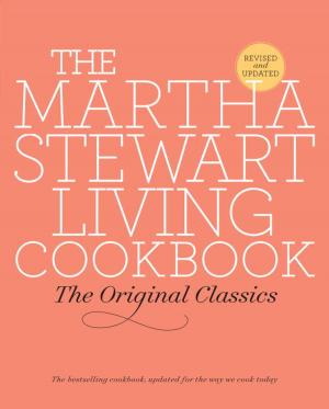 Book cover of The Martha Stewart Living Cookbook