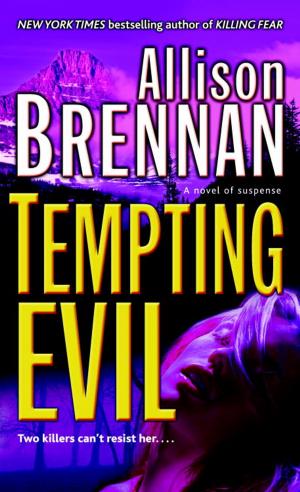 Cover of the book Tempting Evil by George R. R. Martin