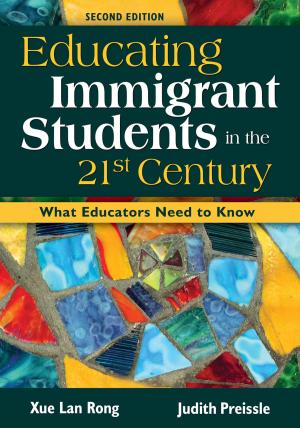 Cover of the book Educating Immigrant Students in the 21st Century by Ian Burkitt