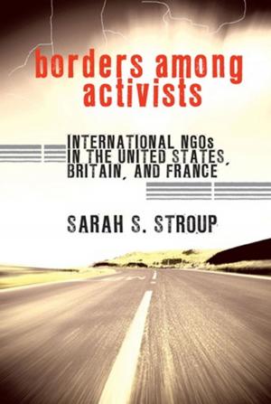 Cover of the book Borders among Activists by E. B. White
