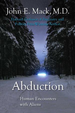Cover of the book Abduction: Human Encounters with Aliens by Elizabeth Weil