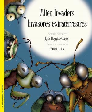 Cover of the book Alien Invaders / Invasores extraterrestres by J. D. Smith