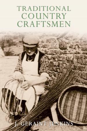 Cover of the book Traditional Country Craftsmen by Roy Stokes