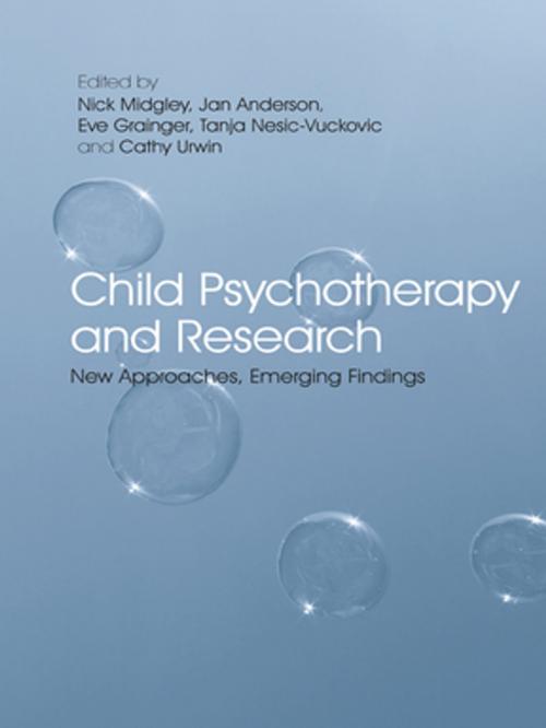 Cover of the book Child Psychotherapy and Research by , Taylor and Francis