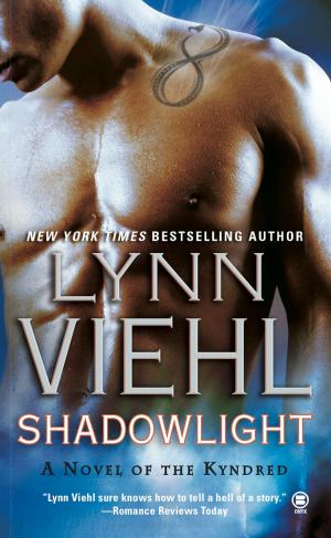Cover of the book Shadowlight by Annie West, Shion Hanyu