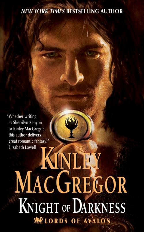 Cover of the book Knight of Darkness by Kinley MacGregor, HarperCollins e-books