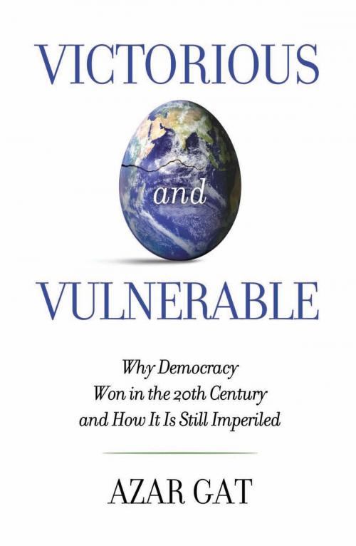 Cover of the book Victorious and Vulnerable by Azar Gat, Rowman & Littlefield Publishers