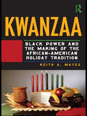 Cover of the book Kwanzaa by Susan Bassnett