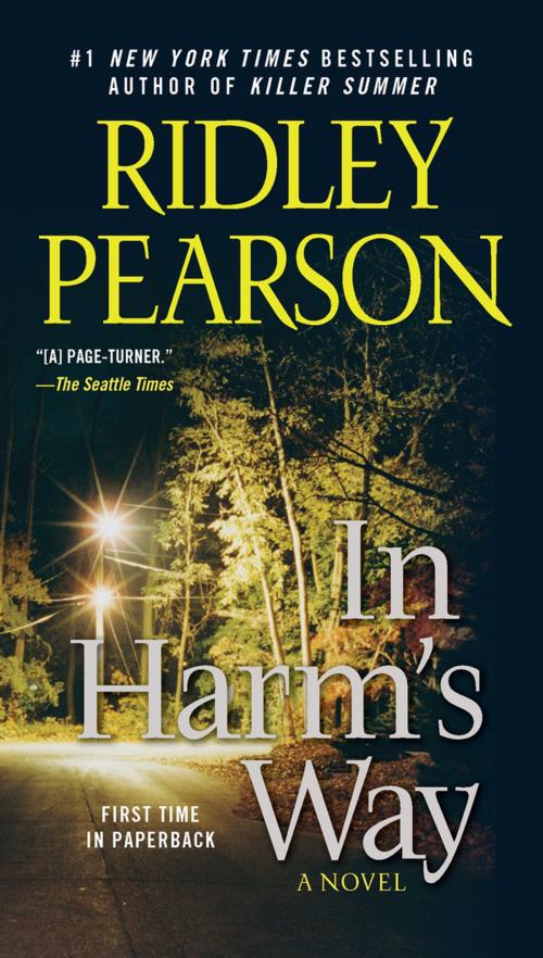Cover of the book In Harm's Way by Ridley Pearson, Penguin Publishing Group