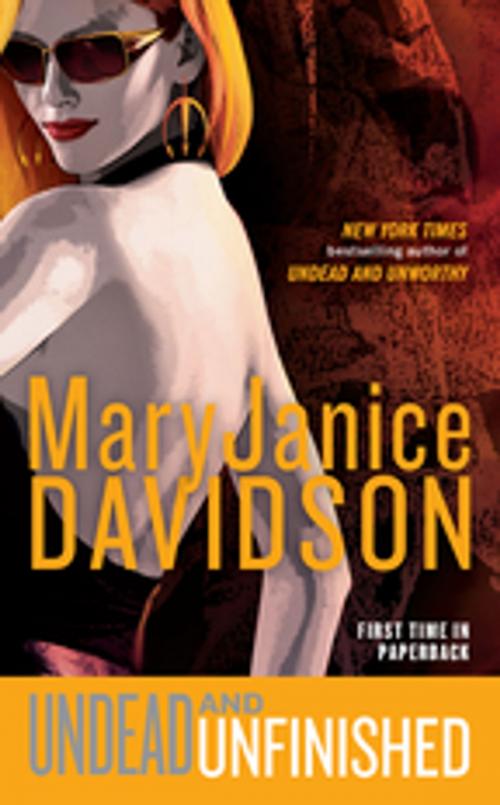 Cover of the book Undead and Unfinished by MaryJanice Davidson, Penguin Publishing Group