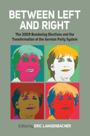 Cover of the book Between Left and Right by Heather Montgomery