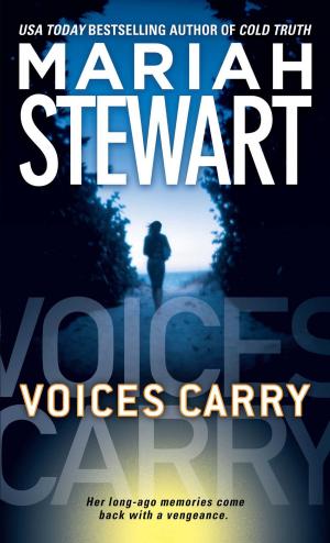 Cover of the book Voices Carry by Nancy Pickard