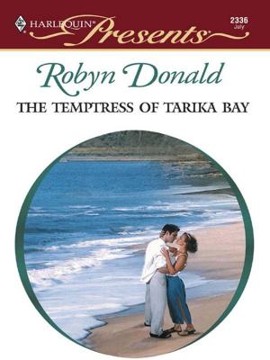 Cover of the book The Temptress of Tarika Bay by Jennifer Taylor, Margaret Barker