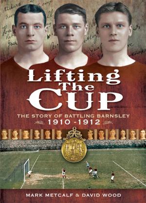 Cover of the book Lifting the Cup by Chris Heath