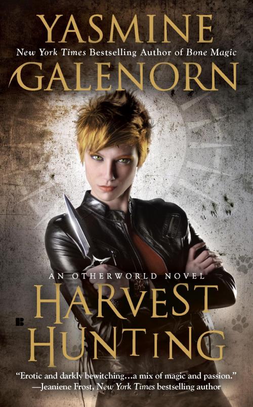 Cover of the book Harvest Hunting by Yasmine Galenorn, Penguin Publishing Group