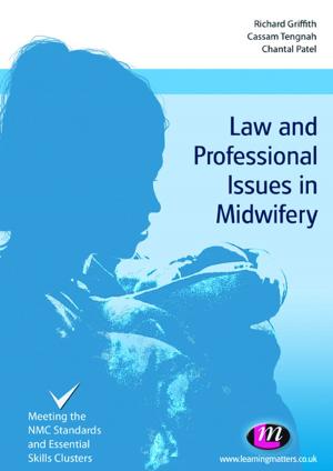Cover of the book Law and Professional Issues in Midwifery by Kristina Boréus, Göran Bergström