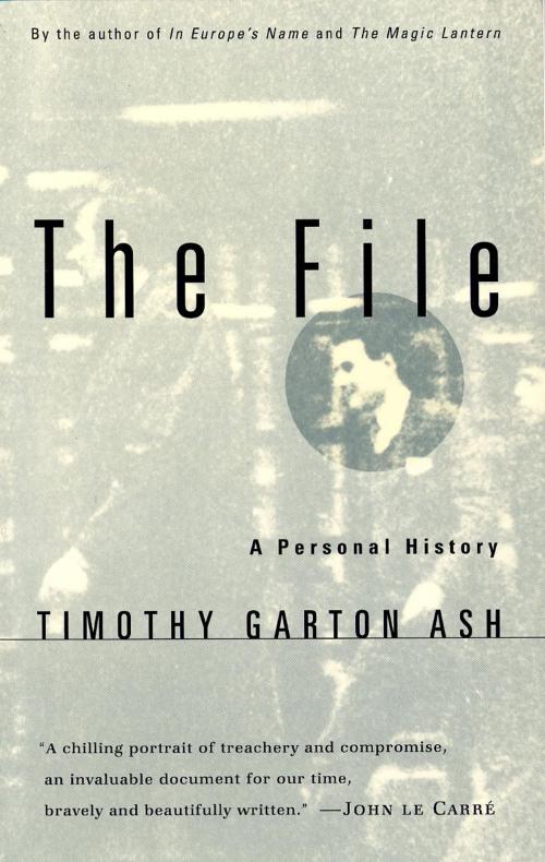 Cover of the book The File by Timothy Garton Ash, Knopf Doubleday Publishing Group